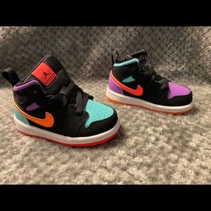 Jordan 1 Mid - color block - Toddler 5C - NWT